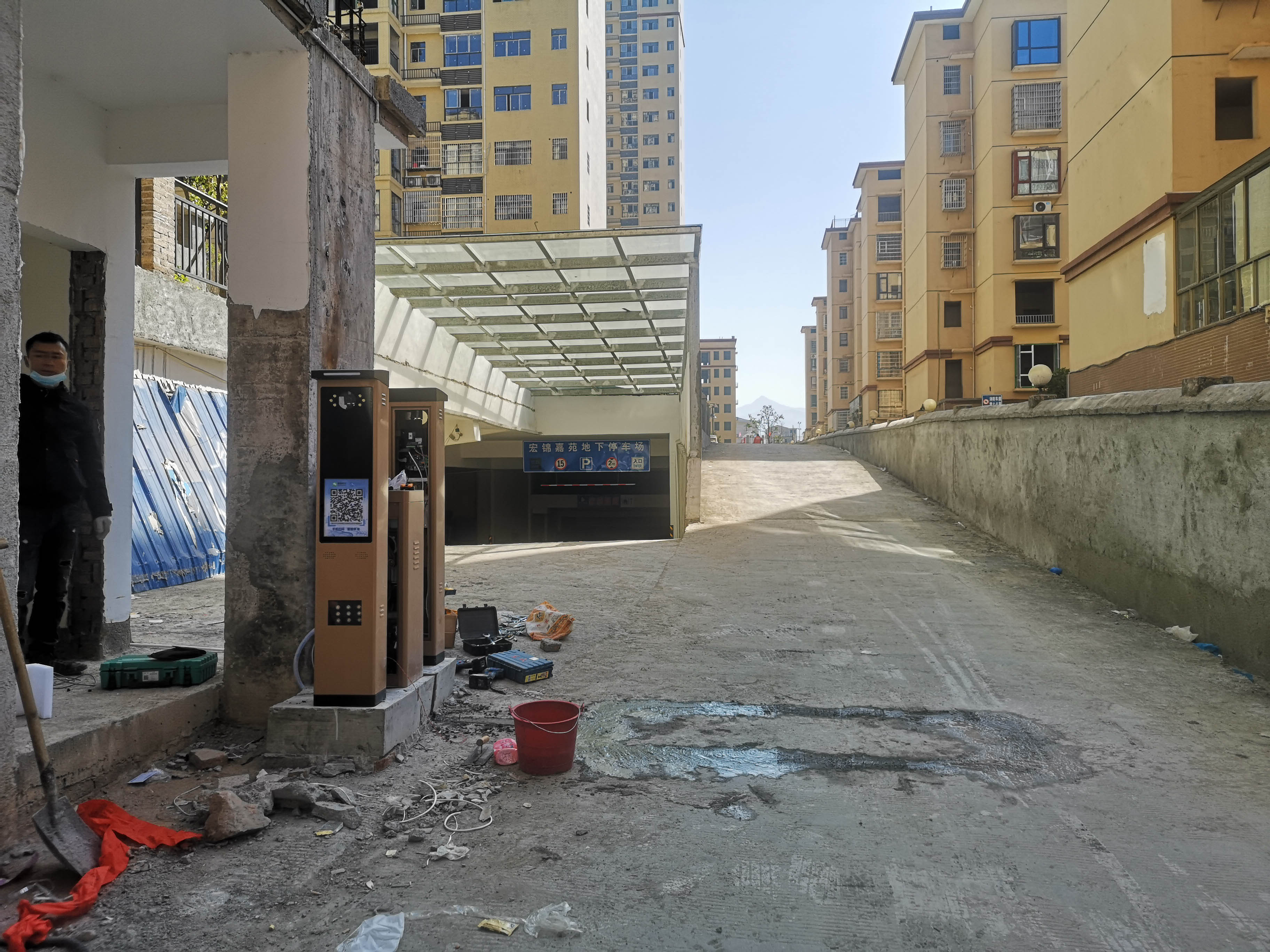 長(zhǎng)沙雷隆智能科技有限公司,車牌識(shí)別系統(tǒng),停車收費(fèi)系統(tǒng),車牌識(shí)別一體機(jī),智能通道閘,湖南車牌識(shí)別道閘系統(tǒng),人行通道閘,智能道閘